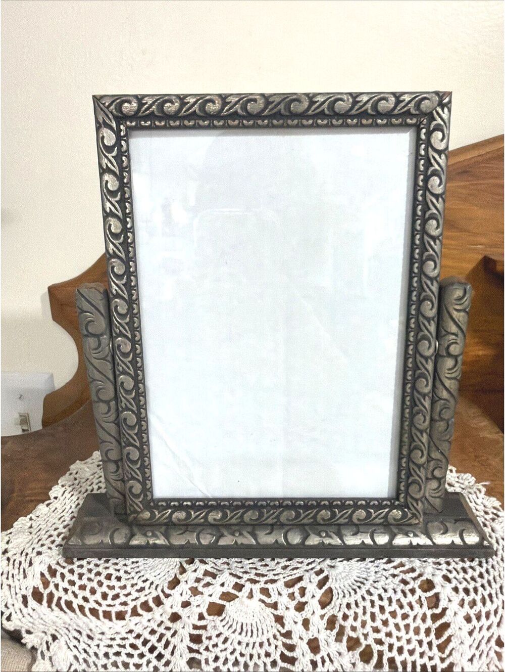 Antique 1920s Art Deco Wood Tabletop Swivel Swing Tilt Picture Frame Fits 5x7”